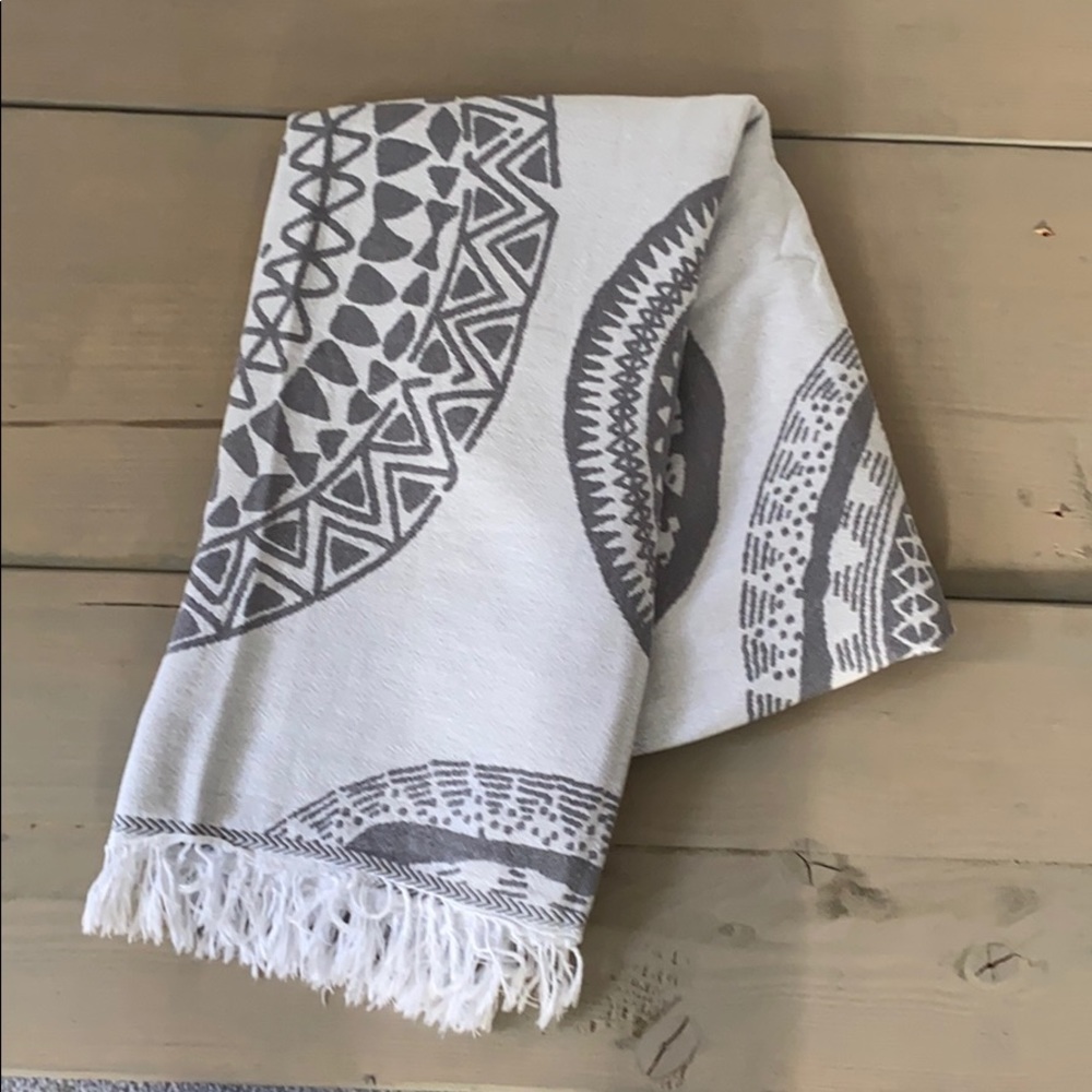 Turkish Bath + Beach Towel - Grey + White - Picture 5 of 5